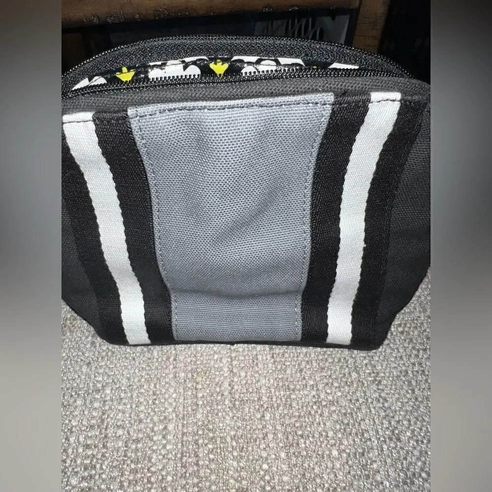 Vera Bradley NWT cosmetics bag in colorblock cosmetic fanfare